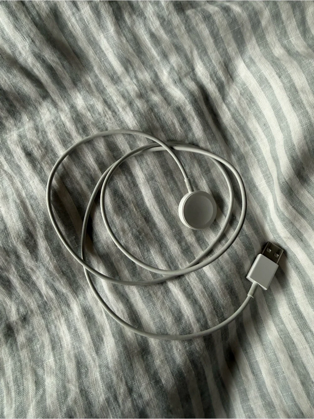 Apple sleek black